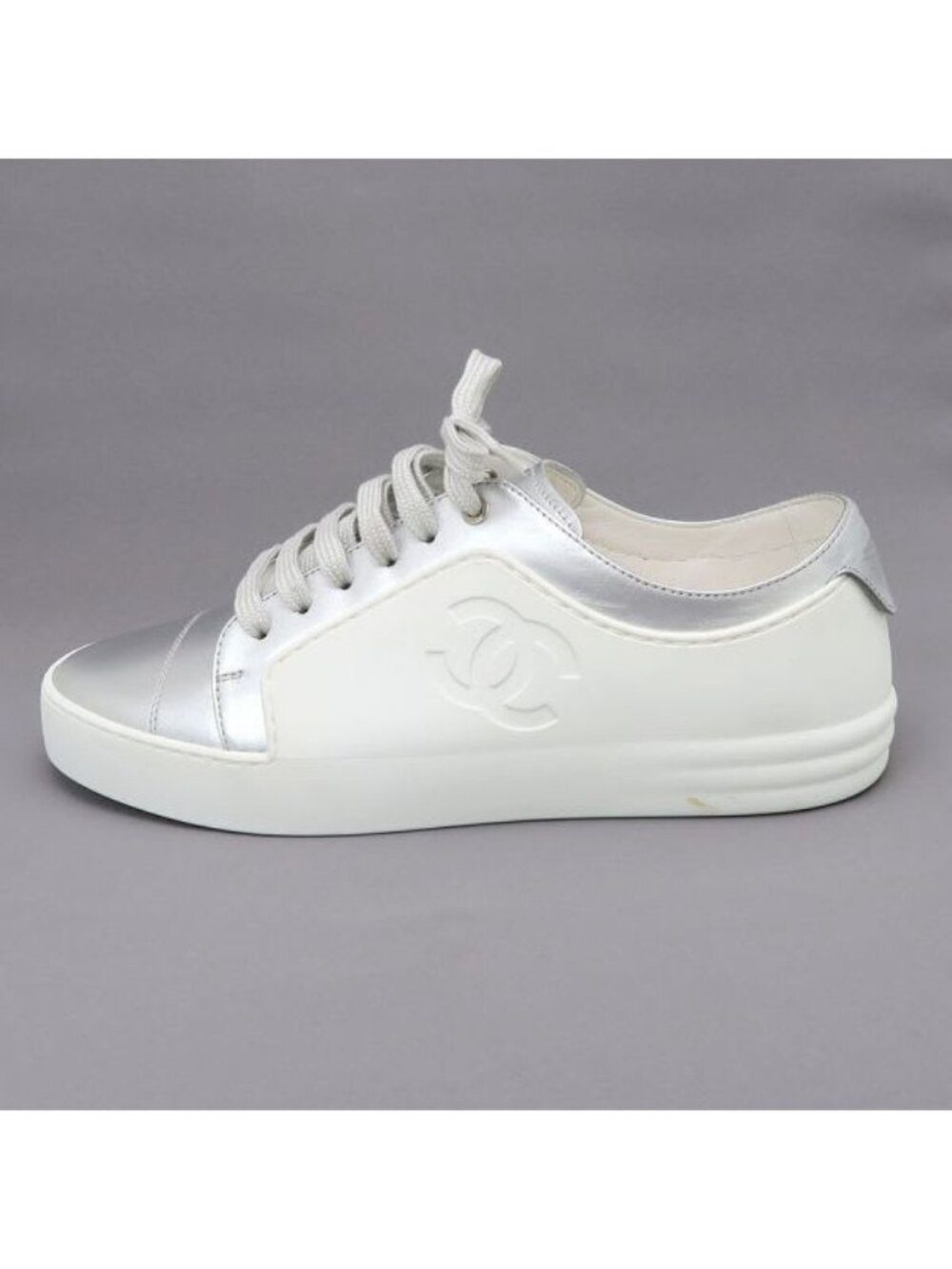 Chanel Sneakers Size 37 - Picture 2 of 9